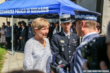 Odznaczenie francuskiego żandarma Policyjną Odznaką Zasługi im. „Ponurego”